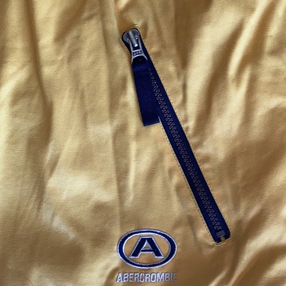 Abercrombie Fitch Performance sz small Yellow with navy/light blu… - Picture 3 of 13